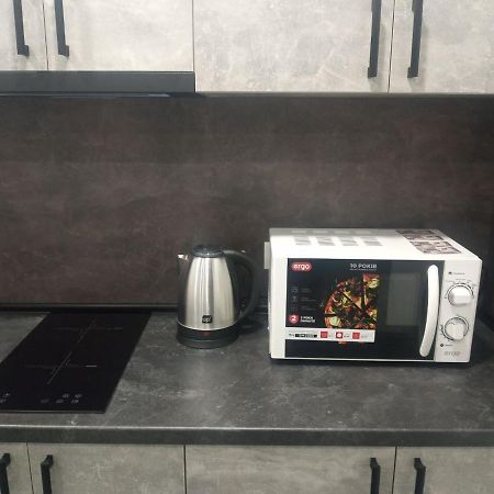Apartment Edelweiss Uzhhorod Bagian luar foto