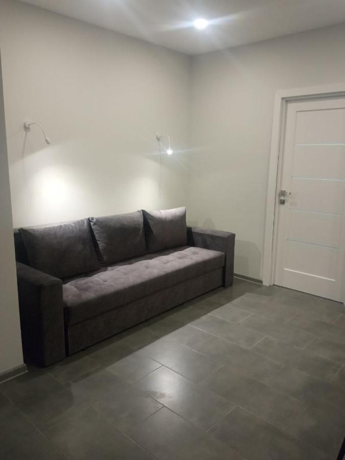 Apartment Edelweiss Uzhhorod Bagian luar foto