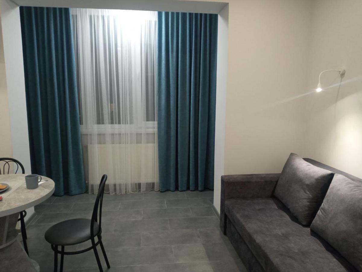 Apartment Edelweiss Uzhhorod Bagian luar foto