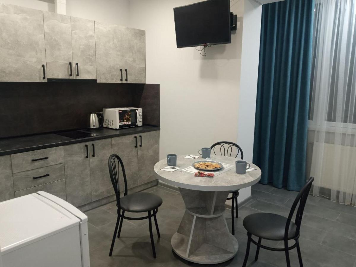 Apartment Edelweiss Uzhhorod Bagian luar foto